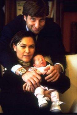 Ünlü bebeklerin ilk pozları