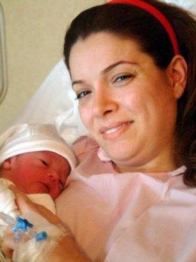 Ünlü bebeklerin ilk pozları