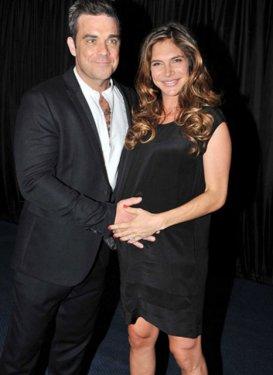 Ünlü bebeklerin ilk pozları