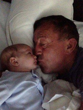 Ünlü bebeklerin ilk pozları