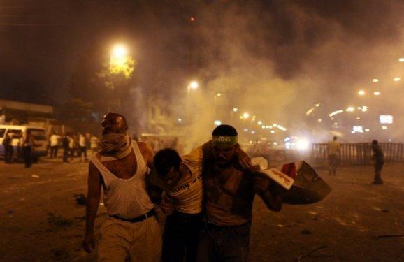 Mısır'da katliam büyüyor: 200 ölü