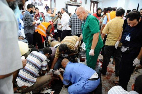 Mısır'da katliam büyüyor: 200 ölü