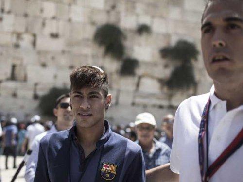 Messi kipa takıp dua etti