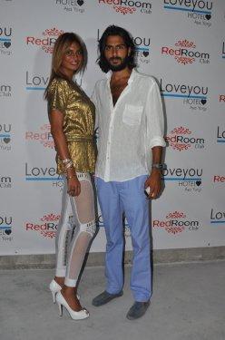 Süreyya Yalçın ile Chloe aynı podyumda