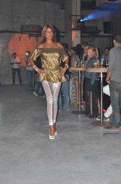 Süreyya Yalçın ile Chloe aynı podyumda