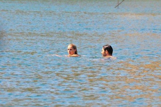 Wilma Elles'in denize atlama stili dikkat çekti