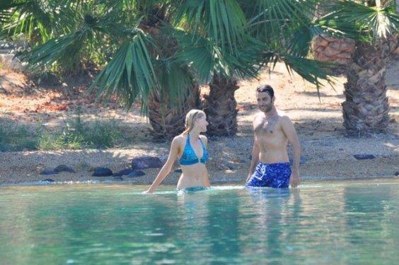 Wilma Elles'in denize atlama stili dikkat çekti