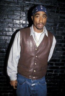 Tupac Shakur'un hayatı film oluyor