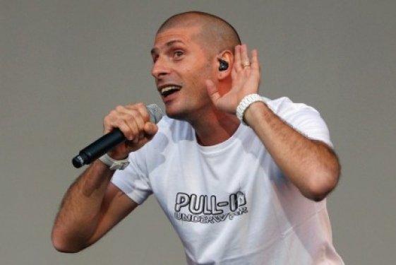 Sonradan müslüman olan şarkıcılar