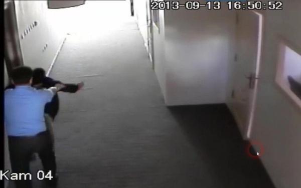 Rehabilitasyon merkezinde dayak