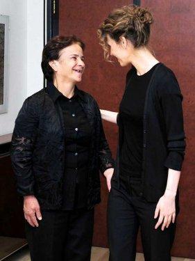 Esma Esad ölen askerlerin aileleriyle buluştu