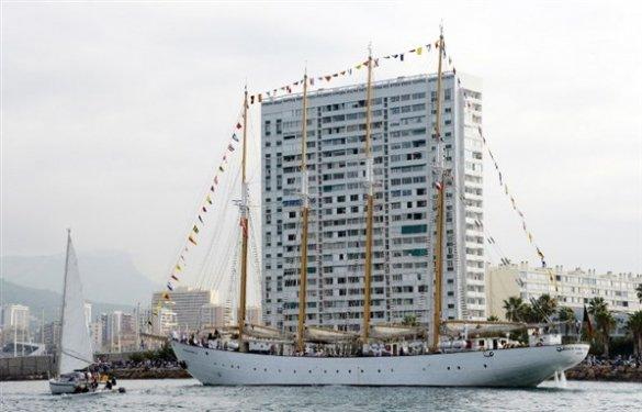 Yelkenler yarıştı