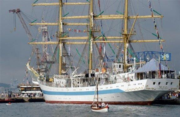 Yelkenler yarıştı