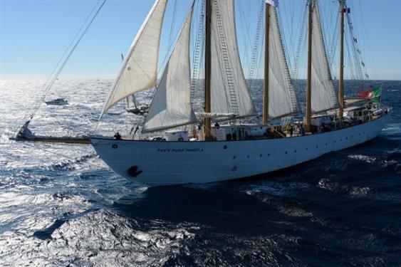 Yelkenler yarıştı