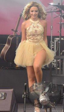 Hadise'ye soğuk vız gelir