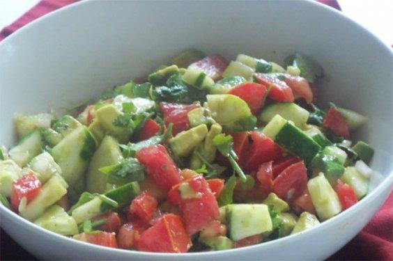 Salatalık yemeniz için 13 sebep