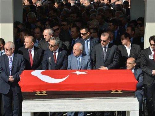 Başbakan Erdoğan ile Bahçeli arasındaki gerginlik yaşandı