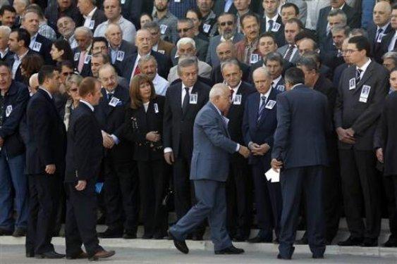 Başbakan Erdoğan ile Bahçeli arasındaki gerginlik yaşandı