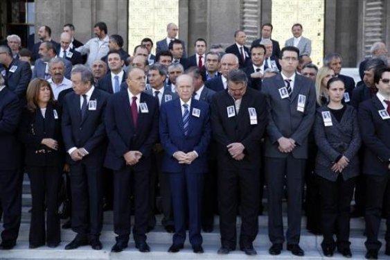 Başbakan Erdoğan ile Bahçeli arasındaki gerginlik yaşandı