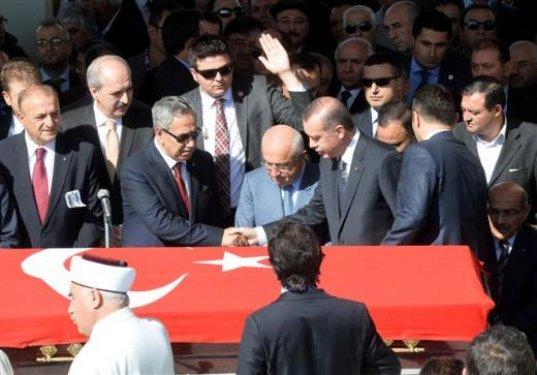 Başbakan Erdoğan ile Bahçeli arasındaki gerginlik yaşandı