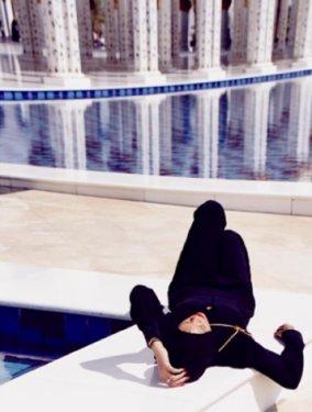 Rihanna'nın başörtülü görüntüleri