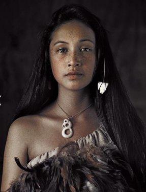 Medeniyetten uzak kalmayı başaranlar