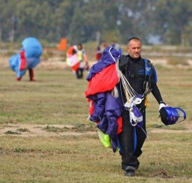 24 kişilik rekor atlayış