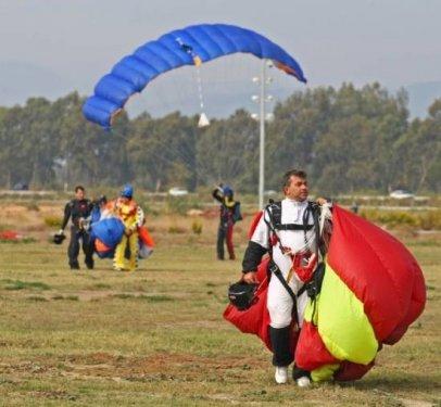 24 kişilik rekor atlayış