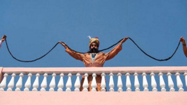 32 Yıl bıyıklarını hiç kesmedi