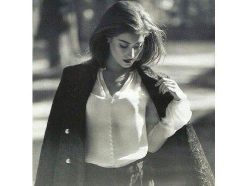 Hazal Kaya'dan olay fotoğraflar