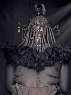 Kırmızı kadınlar kabilesi; Himbalar