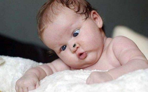 Sosyal Medya'da paylaşılan en komik bebek resimleri