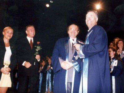 İyi ki doğdun gülen adam