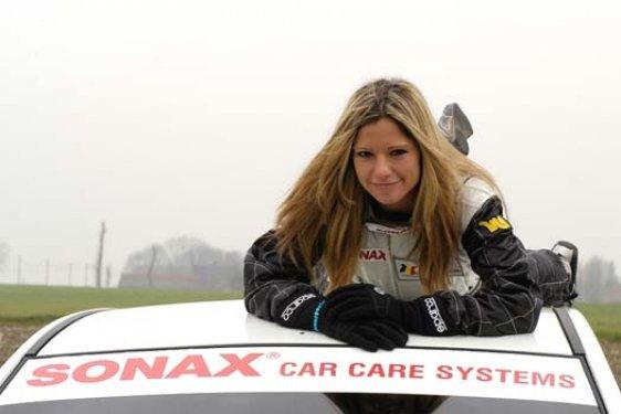 Ünlü Rallici tesettüre girdi