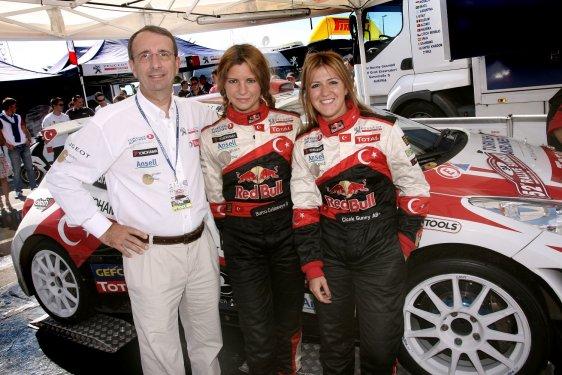 Ünlü Rallici tesettüre girdi