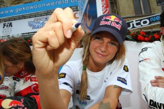 Ünlü Rallici tesettüre girdi