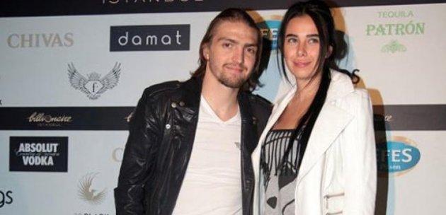 Asena Erkin Caner Erkin'i aldattı iddiası
