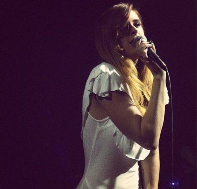 Ünlü olmayı kafasına koydu