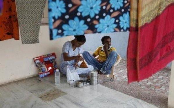 Hindistan'ın taşıyıcı annelerinin  ilginç yaşamı