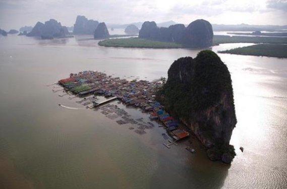 Su üzerinde yüzen inanılmaz yerleşim merkezleri