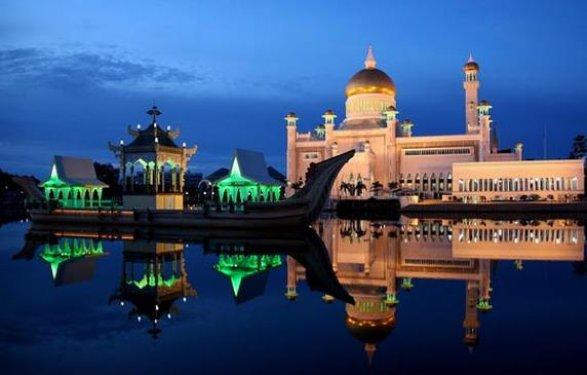 Su üzerinde yüzen inanılmaz yerleşim merkezleri