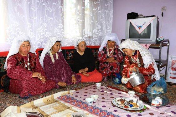 Kırgız Türkleri geleneklerini Türkiye'de de sürdürüyor