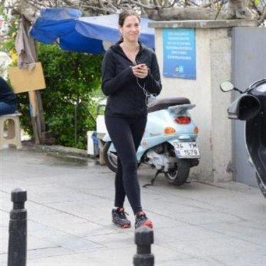 Zehra Çilingiroğlu