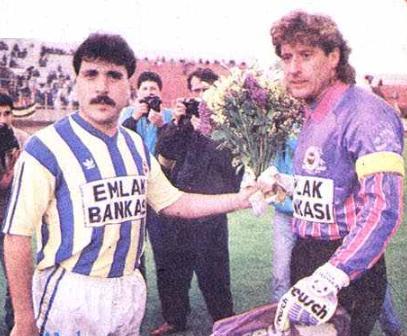 Takım arkadaşıyla kavga eden futbolcular