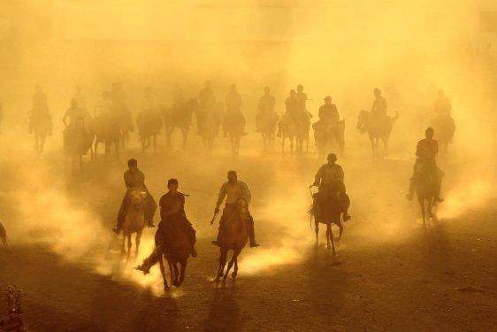 Kırgız Türkleri geleneklerini Türkiye'de de sürdürüyor
