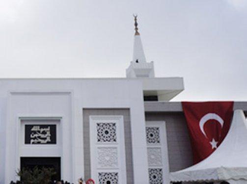 Kadın mimarın 10 yılda yaptığı cami görenleri mest etti