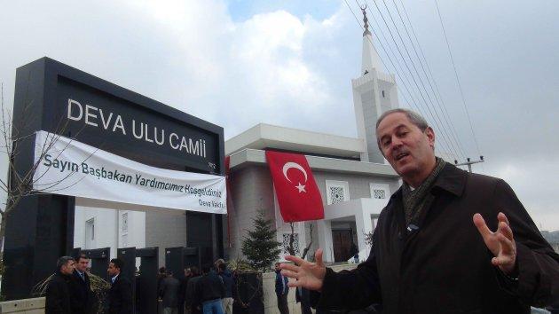 Kadın mimarın 10 yılda yaptığı cami görenleri mest etti