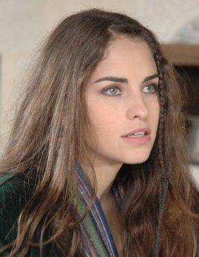 Aslı Tandoğan'ın gerçek yaşı hayranlarını şaşırttı 