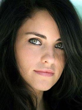 Aslı Tandoğan'ın gerçek yaşı hayranlarını şaşırttı 