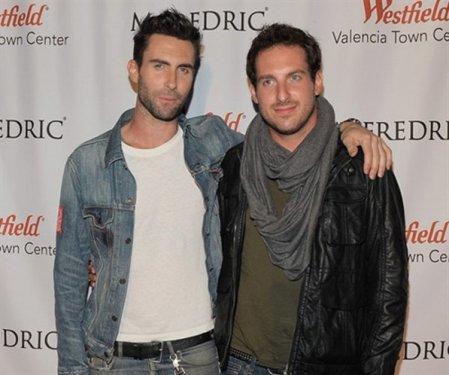 Birbirine hiç benzemeyen ünlü kardeşler